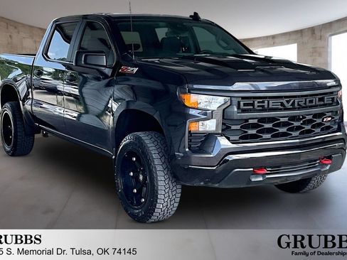 Used 2023 Chevrolet Silverado 1500 Custom Trail Boss AWD/4WD image 1
