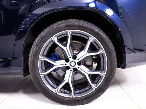 Used 2025 BMW X6 M60i AWD/4WD image 11
