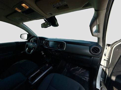 Used 2021 Toyota Tacoma SR5 w/ Blackout Package (TMS) image 26