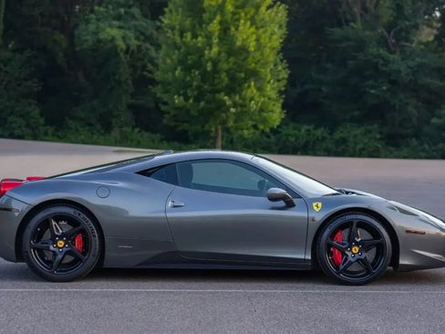 Used 2011 Ferrari 458 Italia Coupe RWD image 3