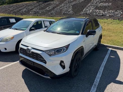 Used 2019 Toyota RAV4 XSE AWD/4WD image 10