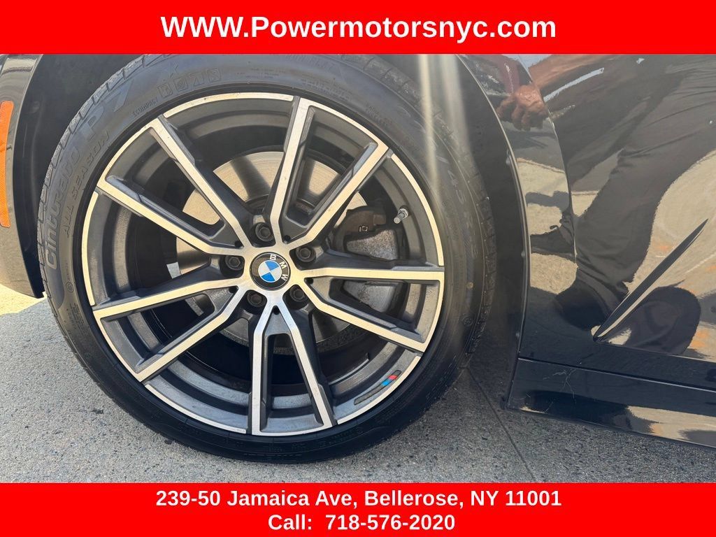 Used 2019 BMW 330i xDrive Sedan w/ Driving Assistance Package AWD/4WD image 17