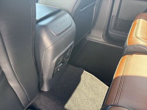 Used 2024 Ford Bronco Outer Banks w/ Sasquatch Package AWD/4WD image 38