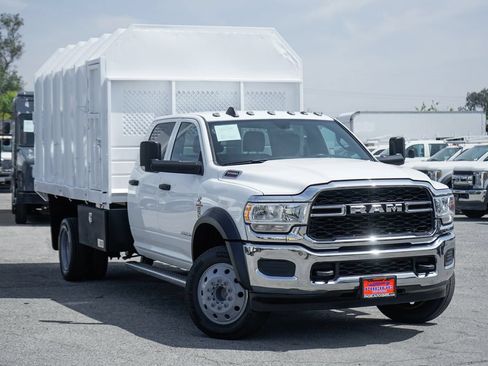 Used 2022 RAM 5500 Tradesman w/ Chrome Appearance Group AWD/4WD image 2