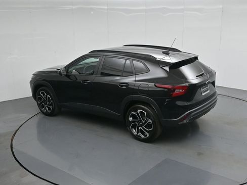 Used 2024 Chevrolet Trax RS w/ Sunroof Package FWD image 41