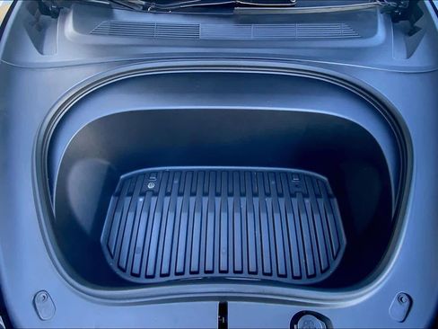 Used 2024 Tesla Model 3 Standard Range image 26