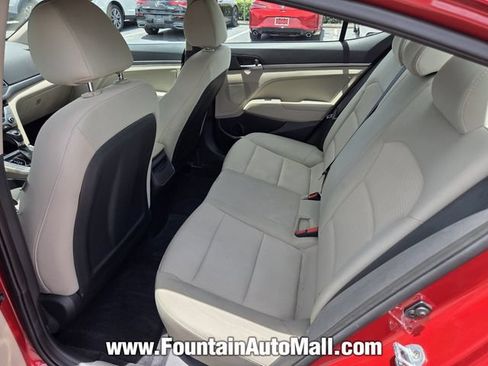 Used 2017 Hyundai Elantra SE w/ SE A/T Tech Package 03 FWD image 9