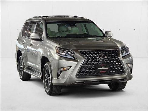 Used 2023 Lexus GX 460 Premium image 3