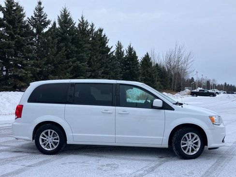 Used 2020 Dodge Grand Caravan SE image 21
