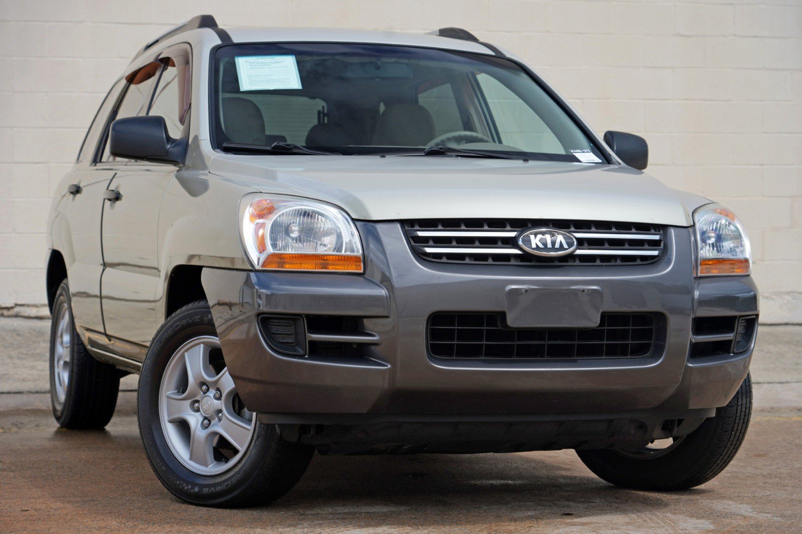 Used 2007 Kia Sportage LX FWD image 2