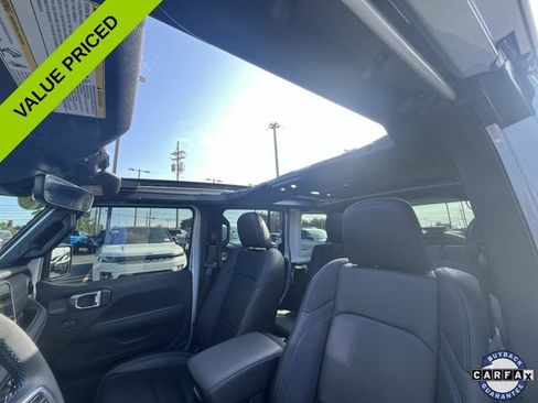 Used 2024 Jeep Wrangler High Altitude AWD/4WD image 37