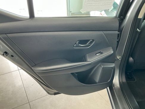 Used 2024 Nissan Sentra SV w/ Trunk Package FWD image 9