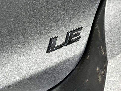 Used 2015 Toyota Venza LE image 5