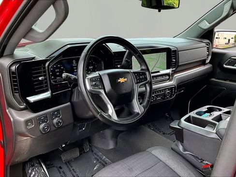 Used 2023 Chevrolet Silverado 1500 LT AWD/4WD image 12