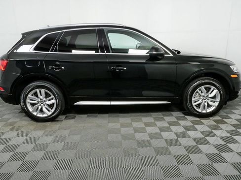 Used 2020 Audi Q5 2.0T Premium w/ Convenience Package image 2