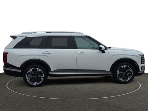 Certified 2026 Hyundai Palisade Limited AWD/4WD image 7
