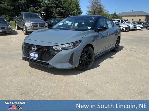 New 2025 Nissan Sentra SR w/ Midnight Edition image 1