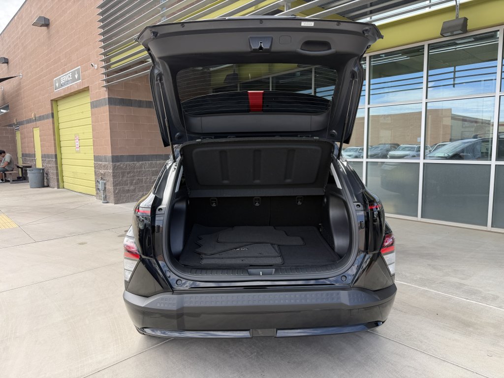 Used 2025 Hyundai Kona SEL FWD image 34