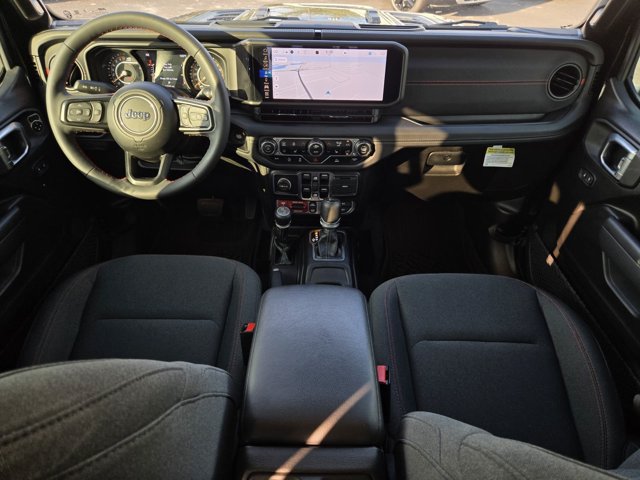 Used 2024 Jeep Gladiator Rubicon w/ Technology Group AWD/4WD image 20