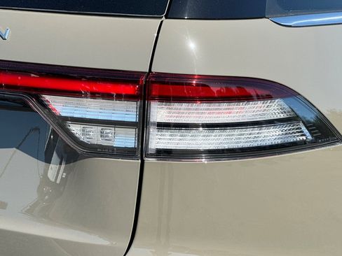 New 2025 Lincoln Aviator Reserve w/ Equipment Group 201A image 27