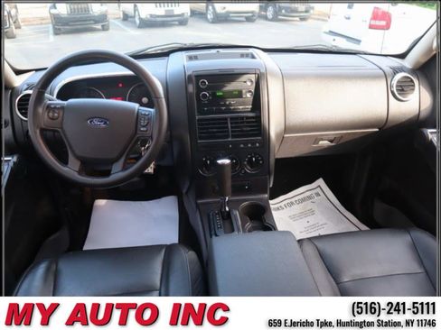 Used 2010 Ford Explorer XLT image 10