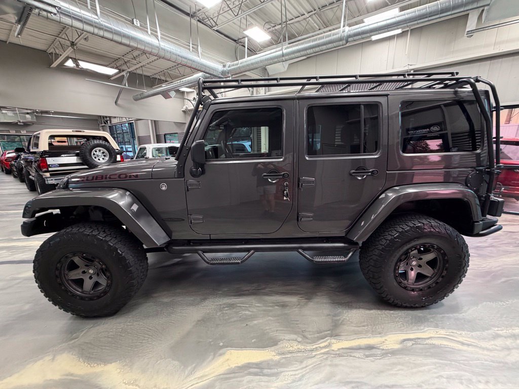 Used 2016 Jeep Wrangler Unlimited Rubicon w/ Connectivity Group AWD/4WD image 39