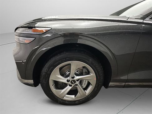 New 2026 Genesis GV70 2.5T Advanced image 3