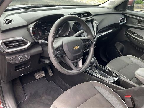 Used 2023 Chevrolet TrailBlazer LT w/ Convenience Package FWD image 17