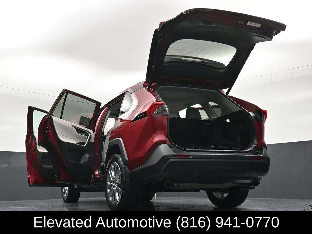 Used 2023 Toyota RAV4 XLE Premium AWD/4WD image 38