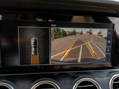 Used 2017 Mercedes-Benz E 300 image 41