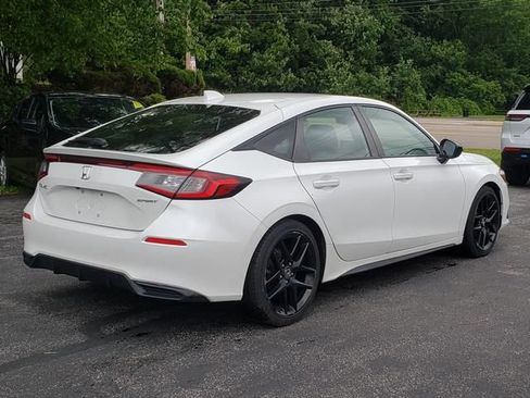 Used 2023 Honda Civic Sport image 3