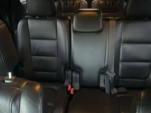 Used 2013 Ford Explorer XLT image 18