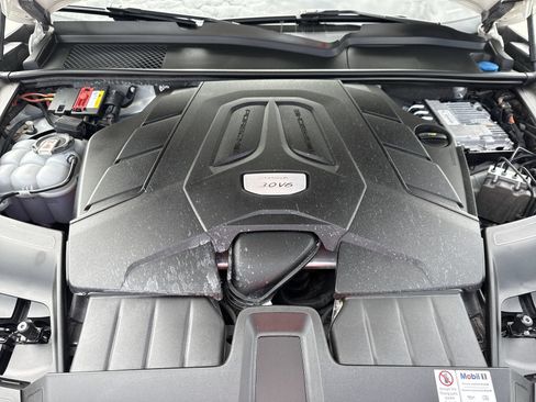Used 2021 Porsche Cayenne Coupe AWD/4WD image 18