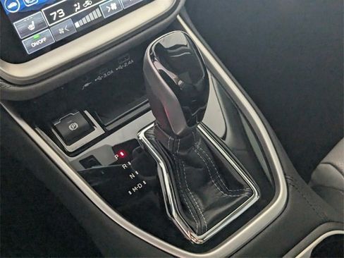 Certified 2025 Subaru Outback Limited image 25