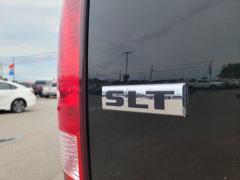 Used 2015 RAM 1500 Classic SLT RWD image 16