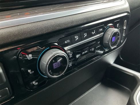 Used 2024 Chevrolet Silverado 1500 LTZ image 24