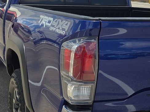 Certified 2023 Toyota Tacoma TRD Off-Road AWD/4WD image 12