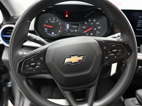 Used 2024 Chevrolet Trax LS image 21