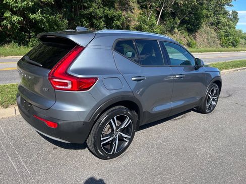 Used 2019 Volvo XC40 T5 Momentum AWD/4WD image 7