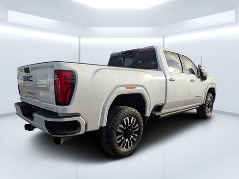 Used 2024 GMC Sierra 3500 Denali Ultimate image 3