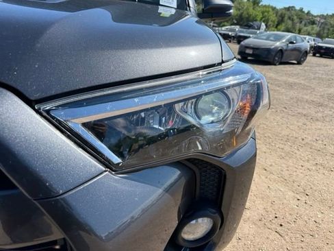 Used 2019 Toyota 4Runner TRD Off-Road Premium AWD/4WD image 10