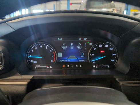 Used 2024 Ford Explorer Limited w/ Equipment Group 301A image 11