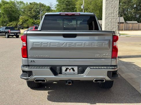 Used 2024 Chevrolet Silverado 1500 High Country w/ High Country Premium Package AWD/4WD image 12