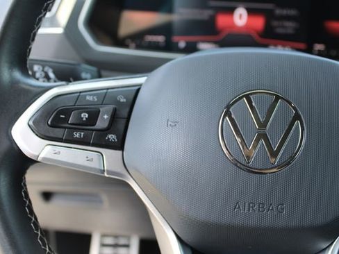 Used 2023 Volkswagen Tiguan SE R-Line FWD image 21