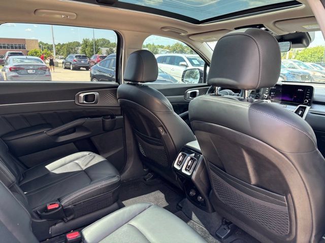 Used 2021 Kia Sorento SX AWD/4WD image 22