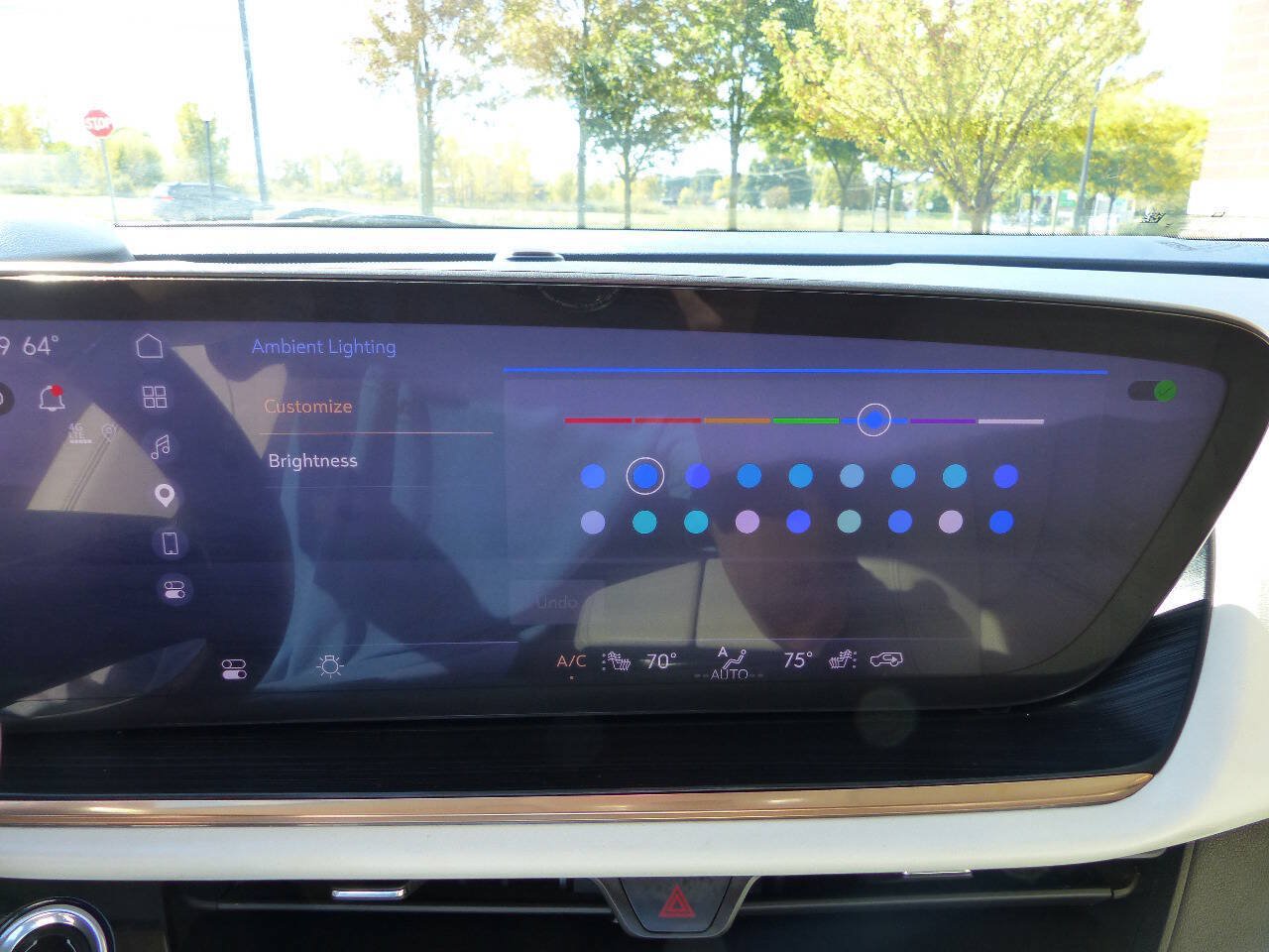 Used 2025 Buick Envision Avenir AWD/4WD image 39