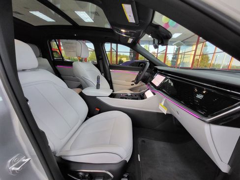 New 2025 Jeep Wagoneer S Limited image 12