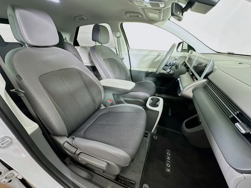Used 2024 Hyundai Ioniq 5 SEL RWD image 31