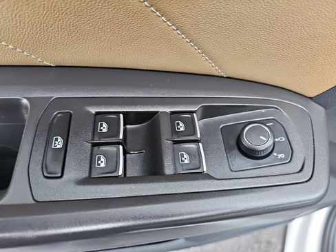 Used 2022 Volkswagen Atlas Cross Sport SE image 27