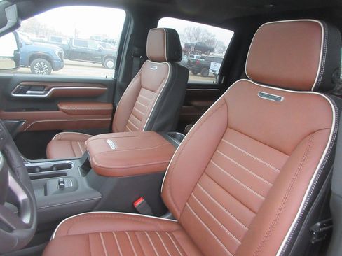 New 2026 GMC Sierra 2500 Denali Ultimate image 14